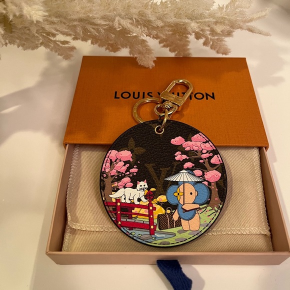 🎀LOUIS VUITTON Illustre Japanese Garden Xmas Bag Charm and Key Holder - Picture 1 of 5